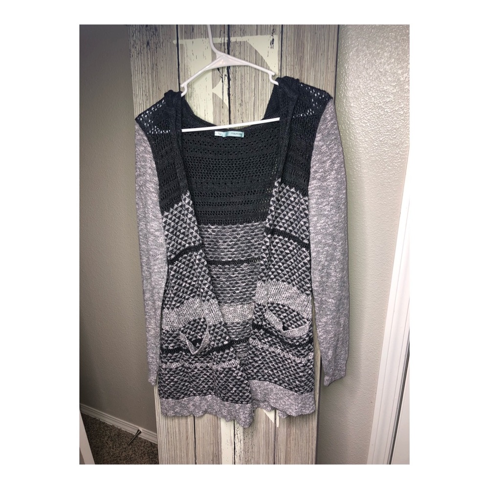 Maurices Multi Gray Pattern Cardigan